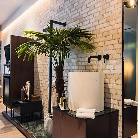Project 3 Urban Chic Hotel