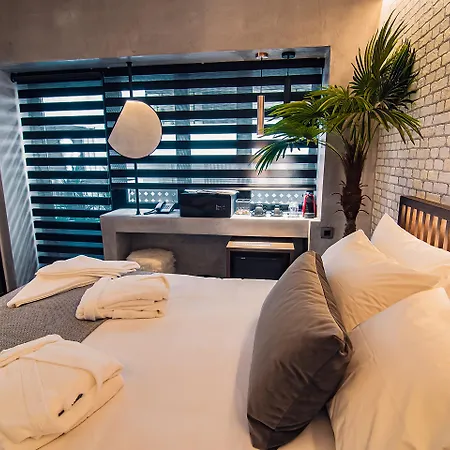 Project 3 Urban Chic 4* Athens