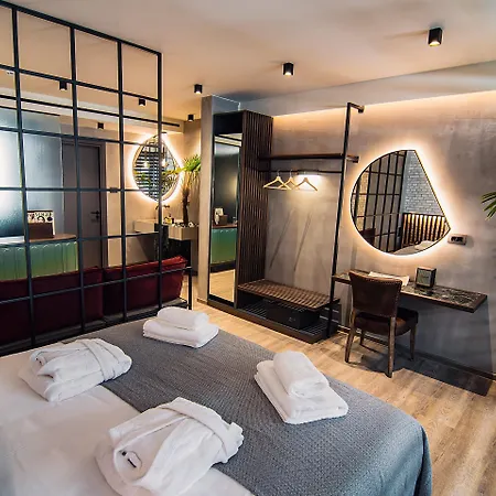 Project 3 Urban Chic 4*