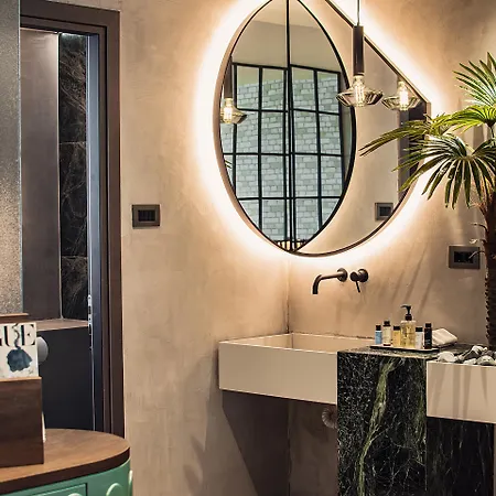 Project 3 Urban Chic Hotel