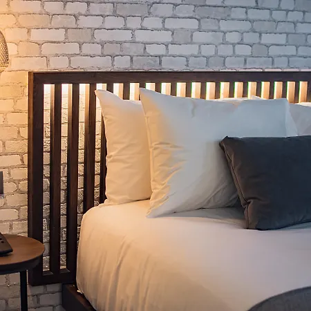 Project 3 Urban Chic Hotel